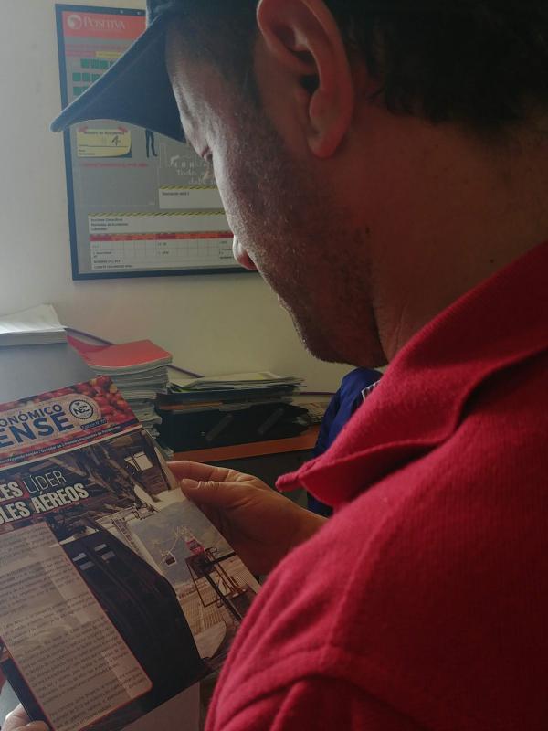 ASÍ NOS VEN Y NOS LEEN